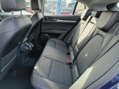 Photo 8 Alfa Romeo Stelvio 2.2 Diesel 190ch Sprint Q4 AT8 MY20 10CV