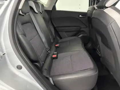 Photo 13 Renault Captur E-Tech 145 21 Intens 5p