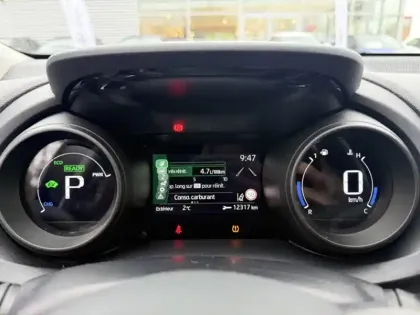 Photo 14 Toyota Yaris Hybride 116h Design