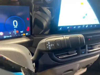 Photo 7 Ford Custom Gén. II Ph1 Limited 1