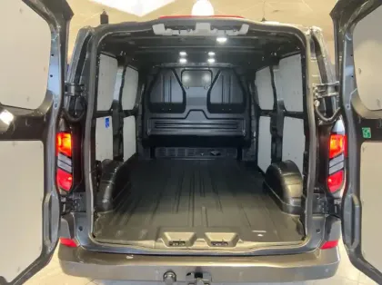 Photo 10 Ford Custom Gén. II Ph1 Limited 1