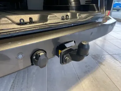 Photo 23 Ford Custom Gén. II Ph1 Limited 1