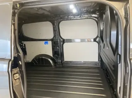 Photo 8 Ford Custom Gén. II Ph1 Limited 1