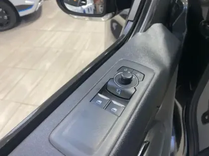 Photo 5 Ford Custom Gén. II Ph1 Limited 1