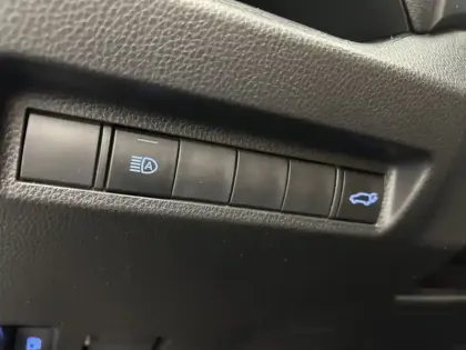 Photo 14 Toyota Rav4 2WD 218ch Dynamic