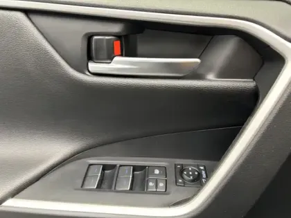 Photo 13 Toyota Rav4 2WD 218ch Dynamic