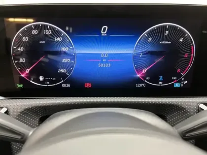 Photo 18 Mercedes Classe A 200 d AMG Line