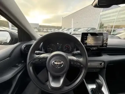 Photo 11 Toyota Yaris Hybride 116h Dynamic