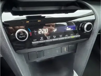 Photo 18 Toyota Yaris Hybride 1.5 HYBRID 116H DYNAMIC AUTO