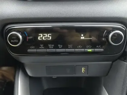 Photo 19 Toyota Yaris Hybride 116h Dynamic Business Toy Exp 1.5 116 ch