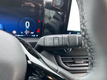 Photo 7 Ford Custom Gén. II Ph1 Limited 1