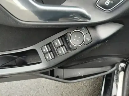 Photo 5 Ford Fiesta 1.1 85ch Trend 5p Euro6.2