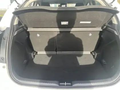 Photo 10 Toyota Yaris Hybride 116h Dynamic 1.5 116 ch