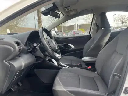 Photo 13 Toyota Yaris Hybride 116h Dynamic 1.5 116 ch