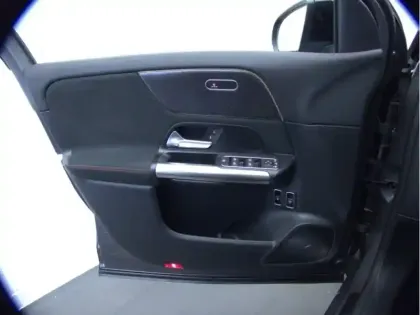 Photo 15 Mercedes GLA 250 e Hybrid EQ AMG Line