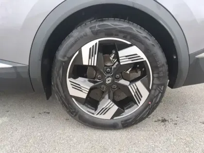 Photo 8 Renault Symbioz Nouveau E-Tech full hybrid 145 Techno