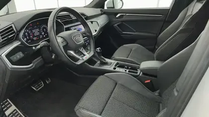 Photo 14 Audi Q3  45 TFSIe 245 ch S tronic 6