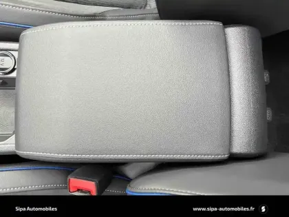 Photo 40 Volkswagen Golf  2.0 TDI 150 DSG7