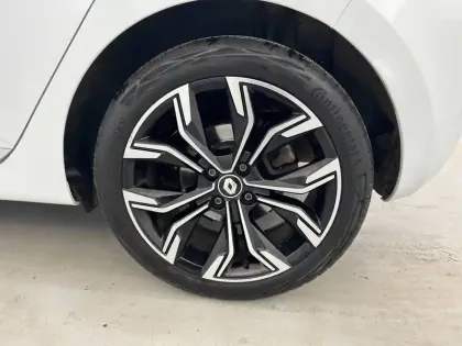 Photo 78 Renault Clio Gén. V (BJA) Ph1 Intens 5