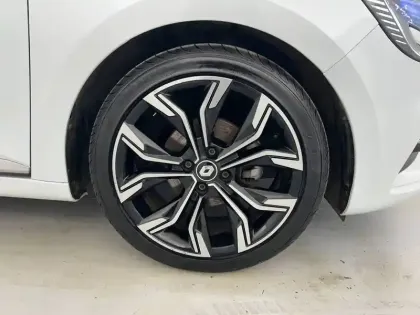 Photo 79 Renault Clio Gén. V (BJA) Ph1 Intens 5