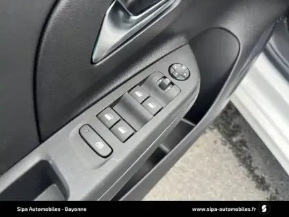 Photo 21 Opel Corsa  Electrique 136 ch & Batterie 50 kWh