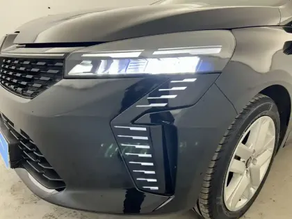 Photo 22 Renault Clio  E-Tech full hybrid 145