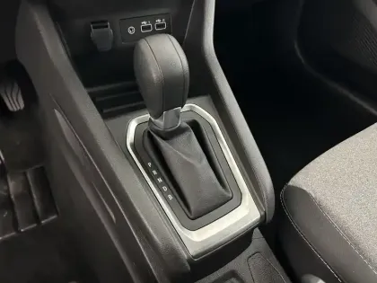 Photo 15 Renault Clio  E-Tech full hybrid 145