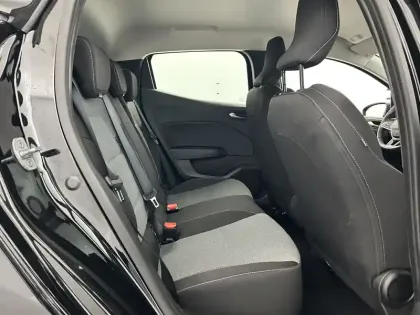 Photo 17 Renault Clio  E-Tech full hybrid 145