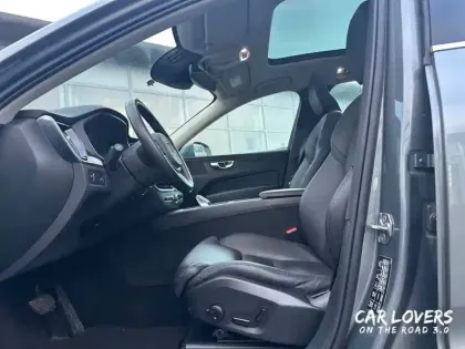 Photo 10 Volvo Xc60  B5 AWD 235 ch Geartronic 8