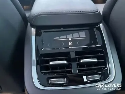 Photo 32 Volvo Xc60  B5 AWD 235 ch Geartronic 8