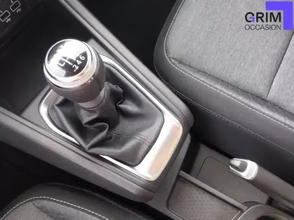 Photo 39 Renault Captur  TCe 140 - 21