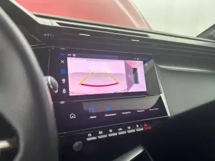 Photo 24 Peugeot 308  PHEV 225 e-EAT8