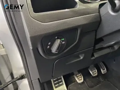 Photo 30 Volkswagen Touran Gén. III Ph1 Connect 5