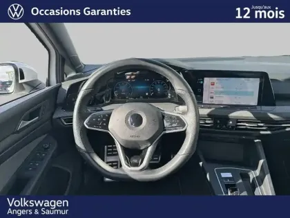 Photo 8 Volkswagen Golf  1.5 eTSI OPF 130 DSG7