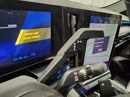 Photo 14 Renault Rafale  E-Tech full hybrid 200ch