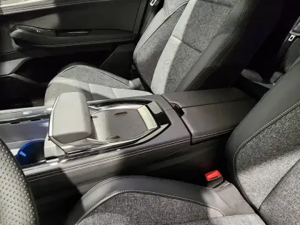 Photo 15 Renault Rafale  E-Tech full hybrid 200ch