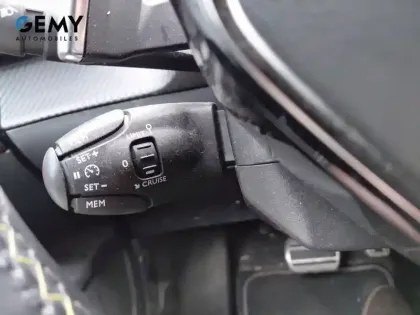 Photo 14 Peugeot 2008  BlueHDi 130 S&S EAT8