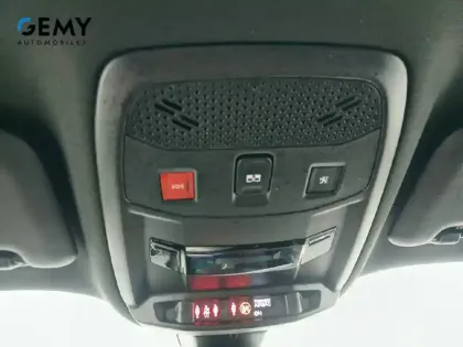 Photo 32 Peugeot 2008 Gén. II Ph1 NG GT 5