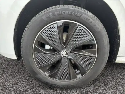 Photo 8 Skoda Kamiq  1.0 TSI Evo 2 116 ch DSG7