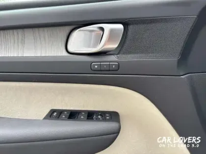 Photo 15 Volvo Xc40  B3 163 ch DCT7