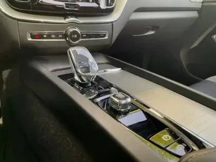 Photo 22 Volvo Xc60  T8 AWD Hybride rechargeable 310 ch+145 ch Geartronic 8