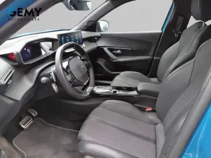 Photo 8 Peugeot 2008  PureTech 130 S&S EAT8