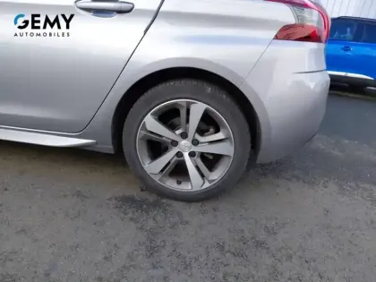 Photo 10 Peugeot 308  PureTech 130ch S&S EAT8