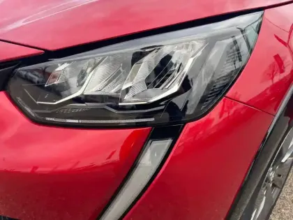 Photo 10 Peugeot 208  Electrique 50 kWh 136ch