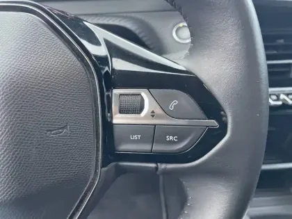 Photo 22 Peugeot 208  Electrique 50 kWh 136ch