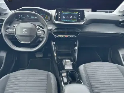 Photo 12 Peugeot 208  Electrique 50 kWh 136ch