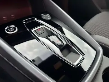 Photo 9 Audi A3 Gén. IV Ph2 S line 5