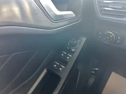 Photo 5 Ford Focus Gén. IV Ph2 Titanium X Business 5