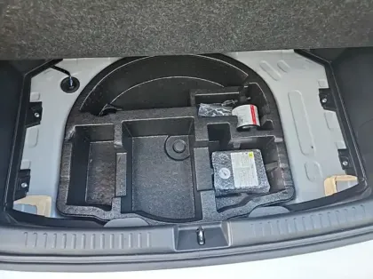 Photo 23 Mazda 2 Hybrid 1.5 116ch Pure