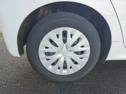 Photo 13 Mazda 2 Hybrid 1.5 116ch Pure